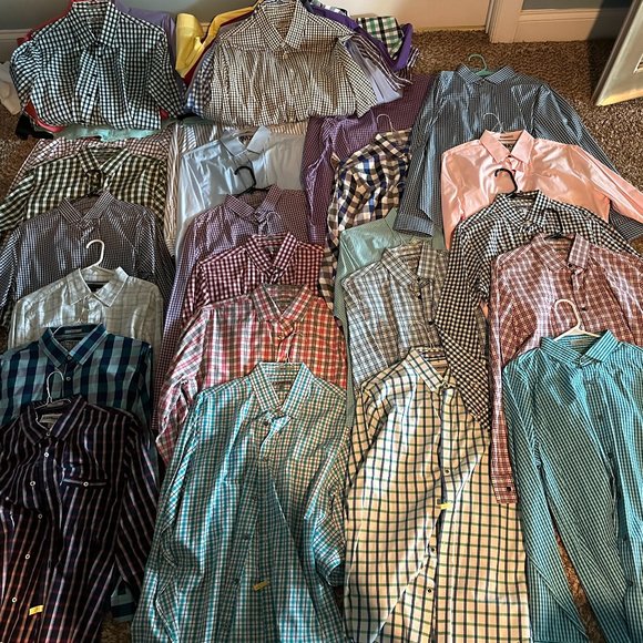 EXPRESS MEN SIZE LARGE DRESS SHIRTS HUGE LOT OF 44 - Picture 1 of 1